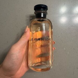 Louis Vuitton Le Jour Se Lève with Black Cap